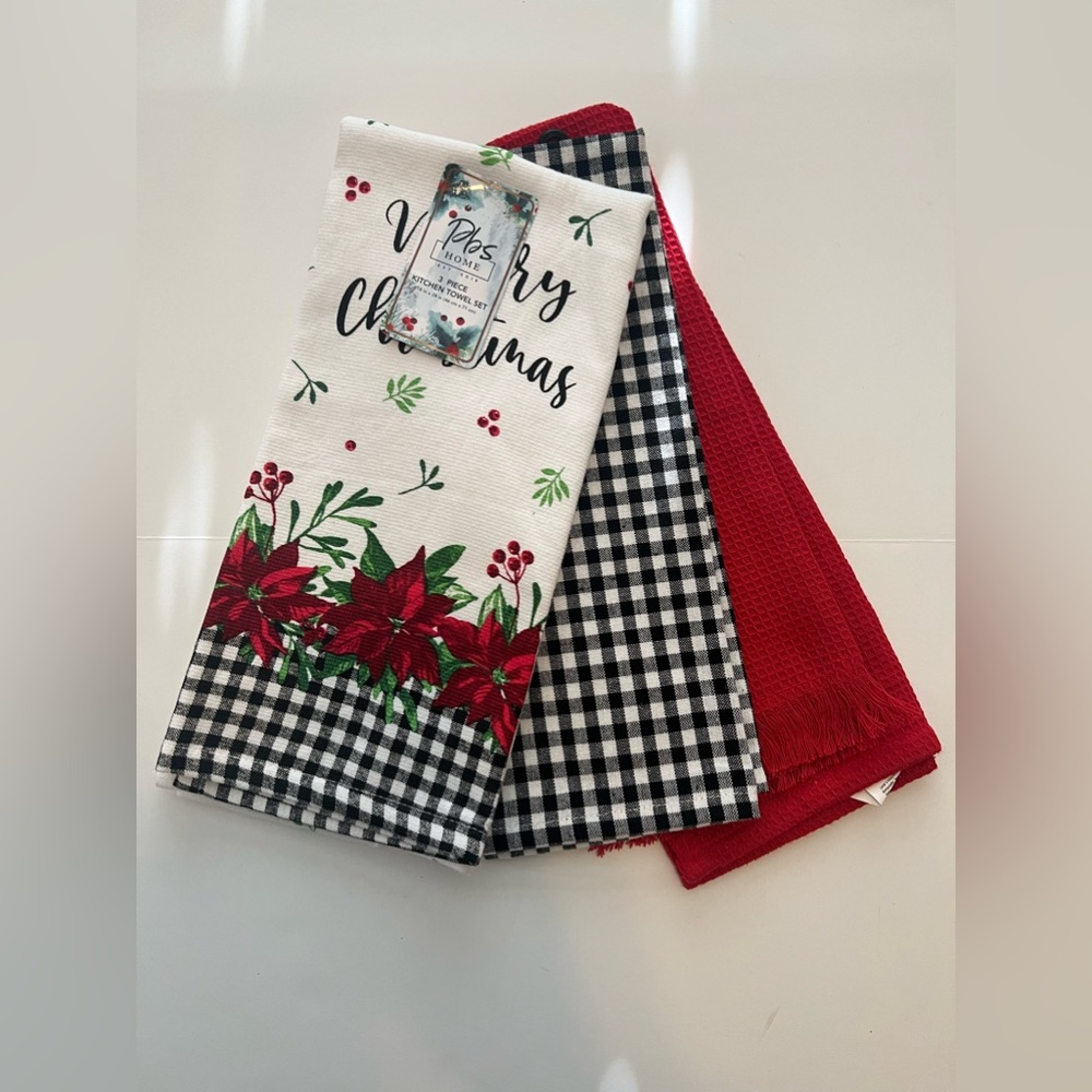 NEW Pbs HOME HOLIDAY 3 PIECE KITCHEN TOWEL SET- WHITE/RED/GREEN/BLACK